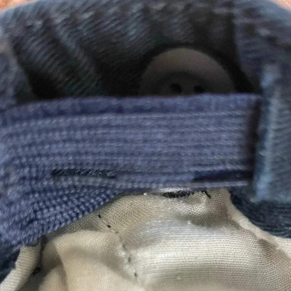 The Children’s Place 5T navy blue pants with adjustable waistband.